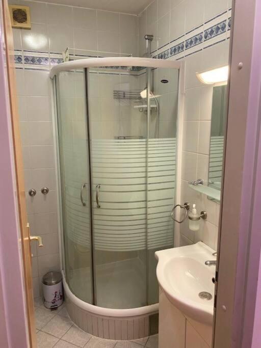 Self Check-In Studio With Wi-Fi And Parking Place Apartment Zagreb Ngoại thất bức ảnh